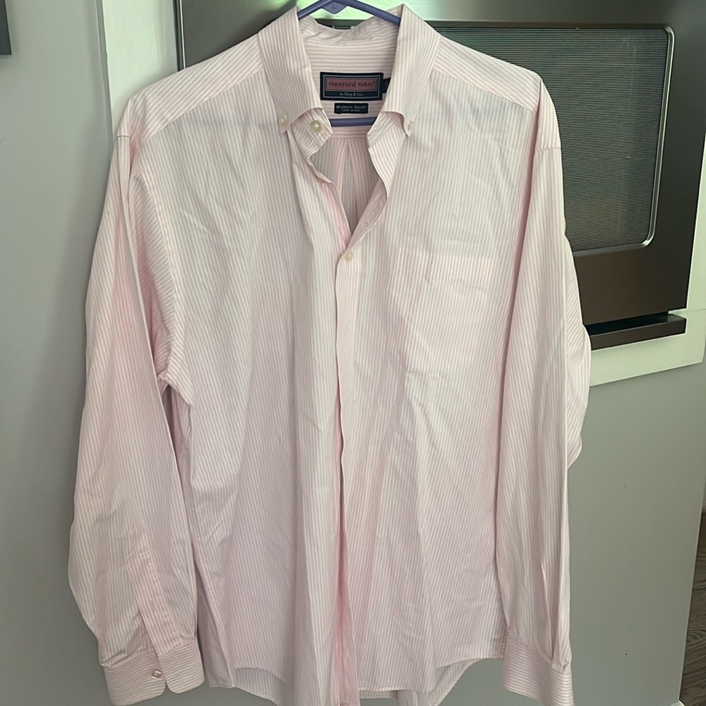 Mens Vineyard Vines button down.
